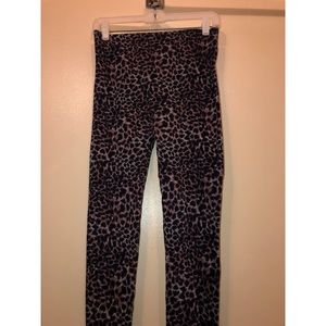 Leopard print leggings. Minicci